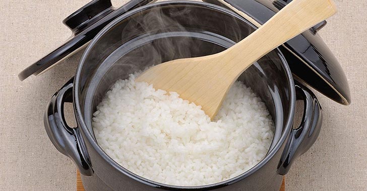 traditional Japanese rice cooker